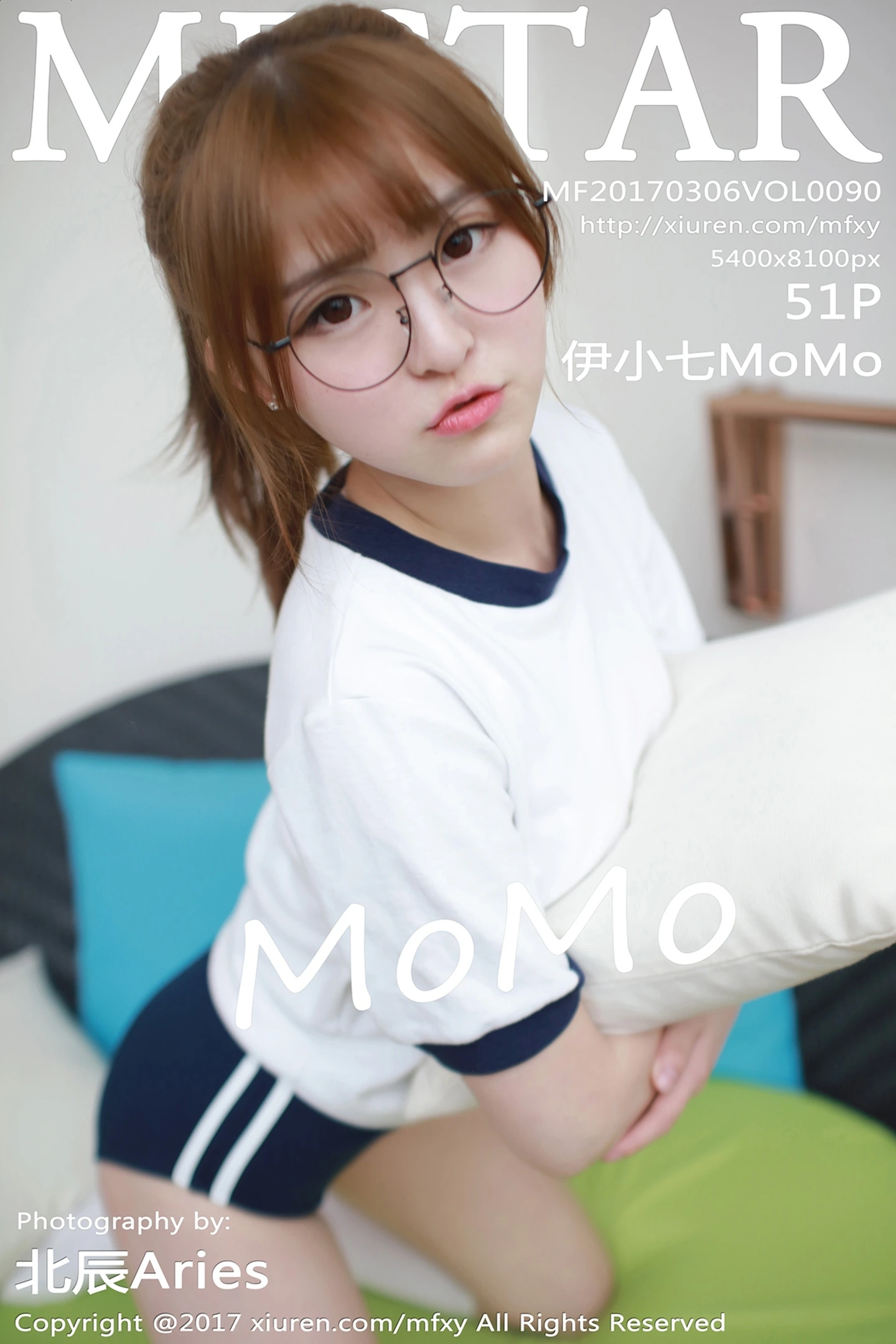 [MFStar模范学院]Vol.090_嫩模伊小七MoMo清纯运动服+眼镜OL系列完美身材写真51P-秀人网 - XiuRen.Pro